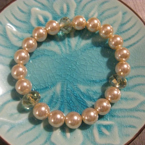 Champagne Color Bracelets with Dangle Earring Set - Picture 3 of 7